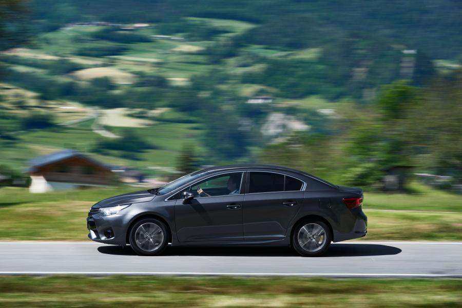  Toyota Avensis Sedan (T270) 2015 года  (фото 17 из 34)
